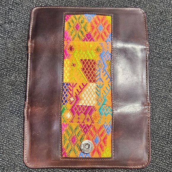 Ladies Leather Wallet & 3 Stitched Keychains - Picture 7 of 9